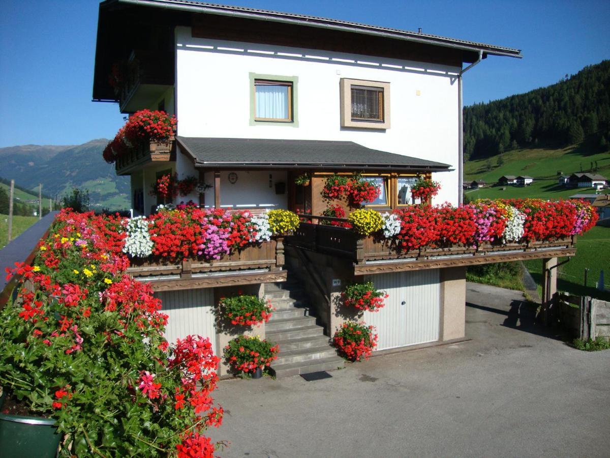 Haus Annemarie Apartments Kartitsch - Hochpustertal エクステリア 写真