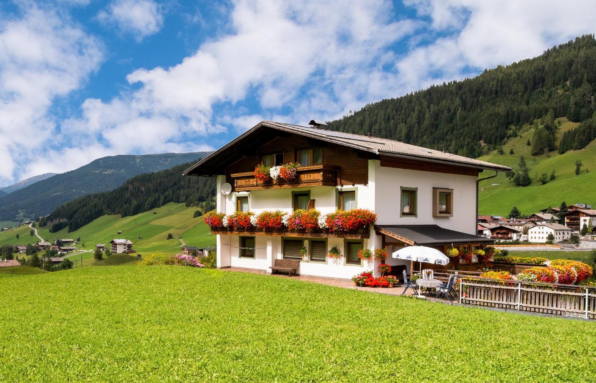 Haus Annemarie Apartments Kartitsch - Hochpustertal エクステリア 写真