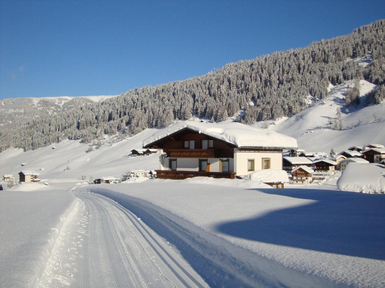 Haus Annemarie Apartments Kartitsch - Hochpustertal エクステリア 写真
