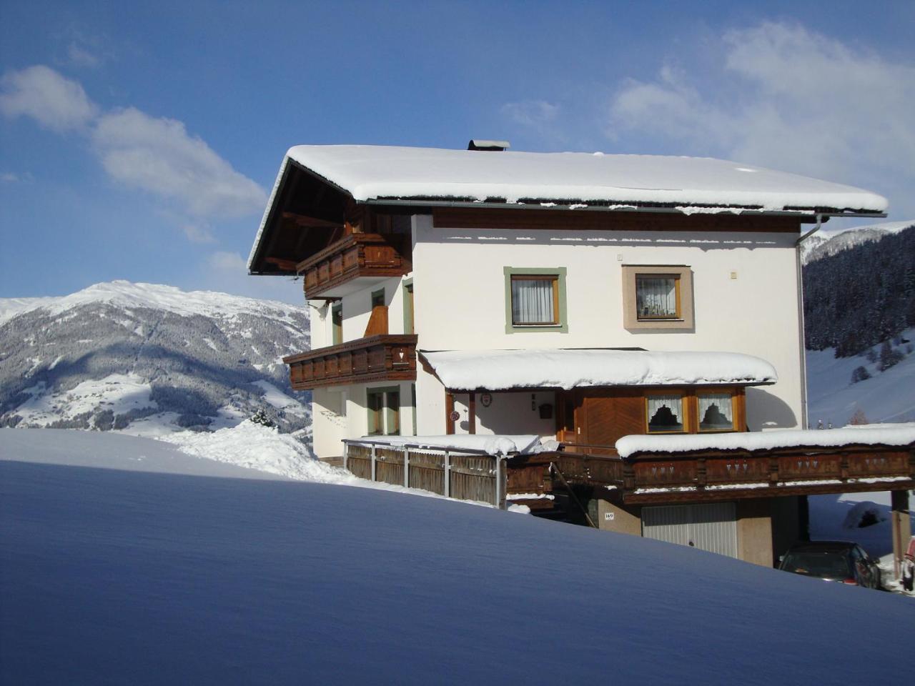 Haus Annemarie Apartments Kartitsch - Hochpustertal エクステリア 写真